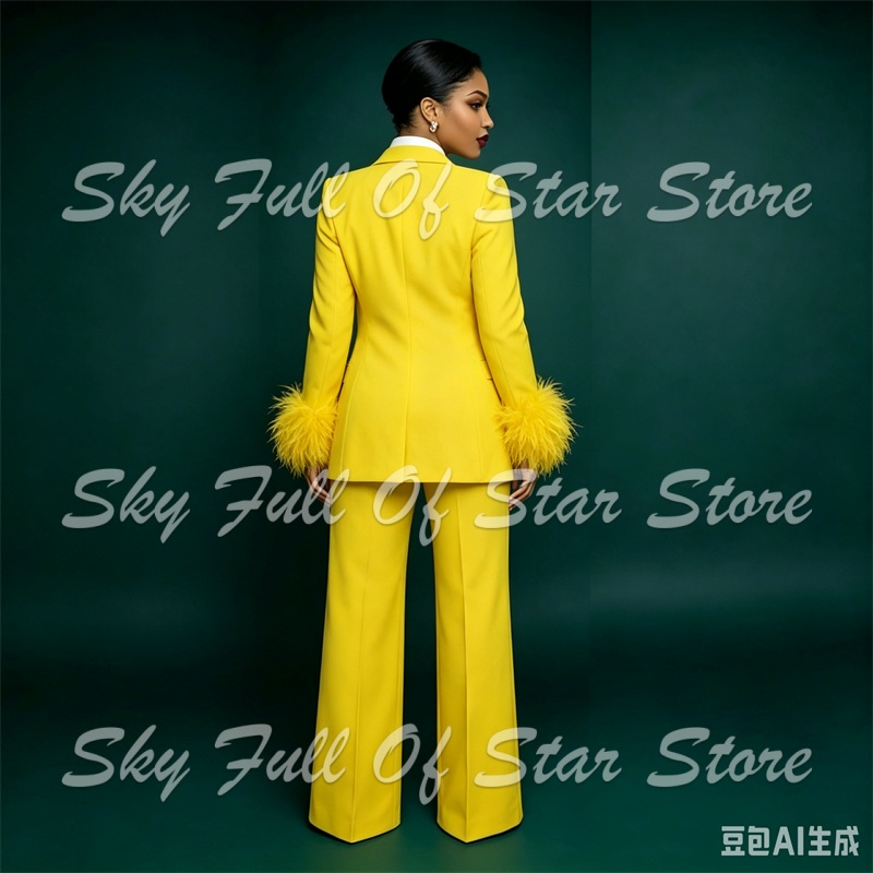 Hellgelbes Feder-Manschetten-D – Yellow Formal Wear Women Bewertung und Preis