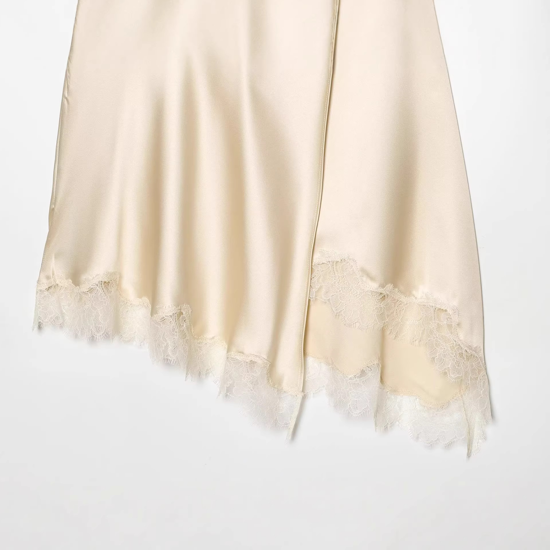 Eleganter Satinrock mit Spitze – Yellow Formal Wear Women Bewertung und Preis
